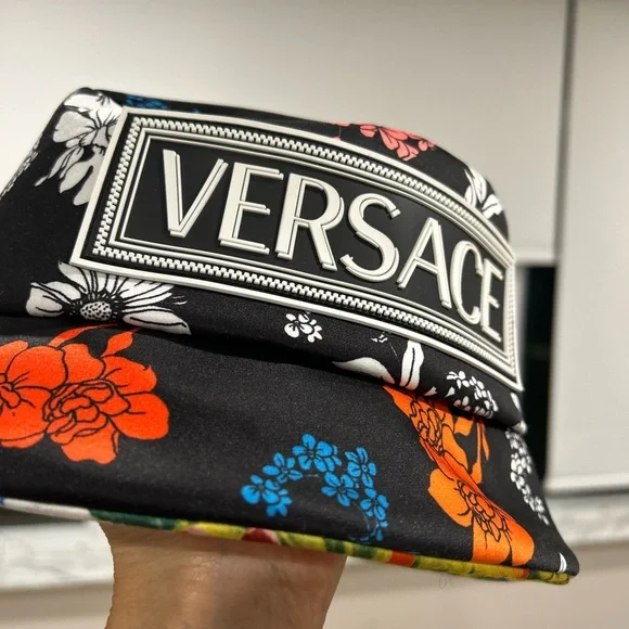 Versace hat - Picture 1 of 4